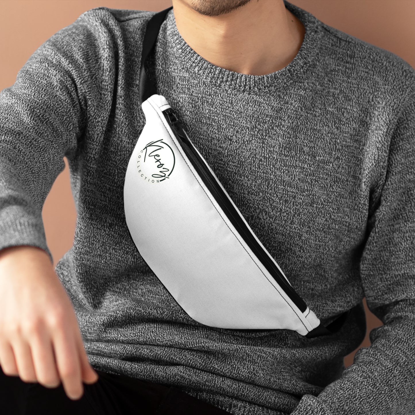 Stylish Logo Fanny Pack - Convenient and Trendy Accessory