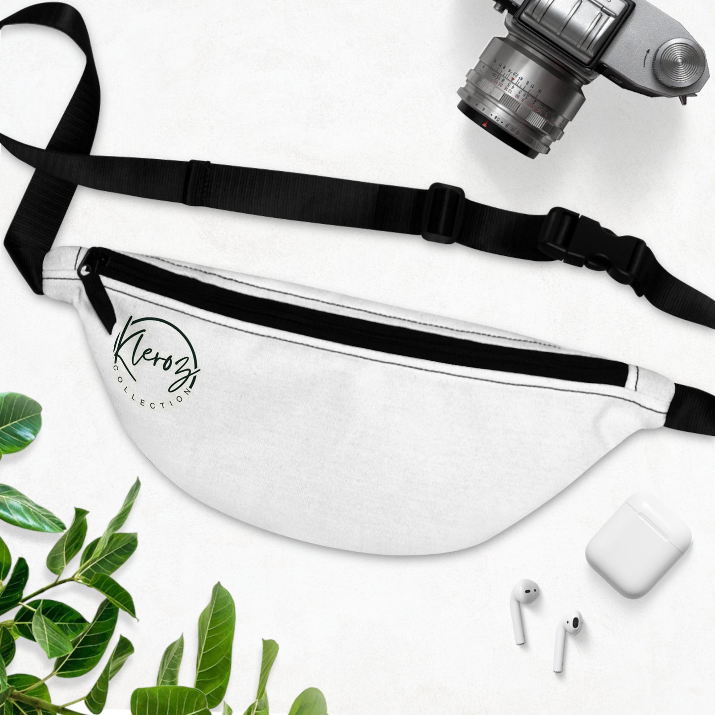 Stylish Logo Fanny Pack - Convenient and Trendy Accessory
